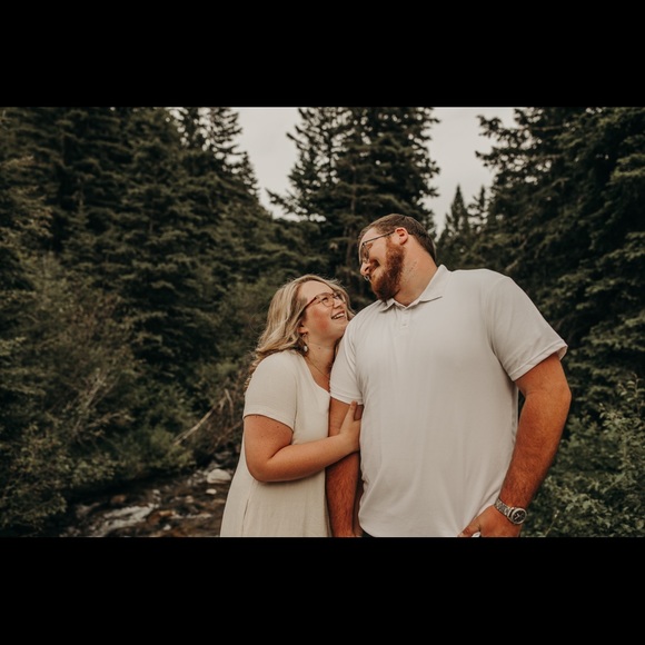 Meet your Posher, Sierra - Picture 1 of 1